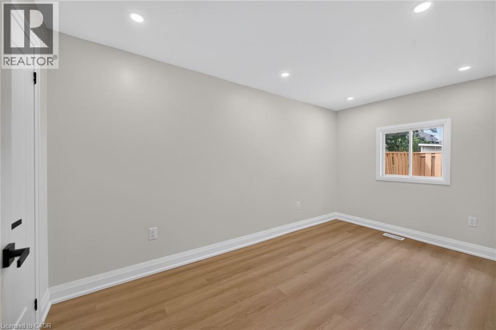 29 Mckinstry Street, Hamilton, Ontario L8L 6C2 - Photo 11 - 40857184