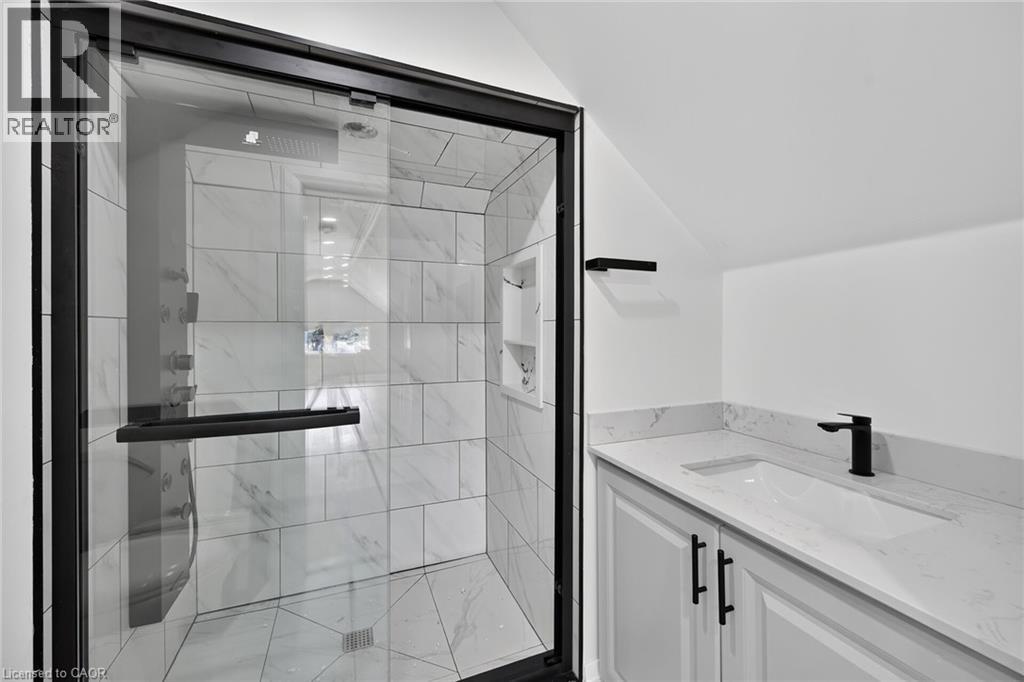 29 Mckinstry Street, Hamilton, Ontario L8L 6C2 - Photo 19 - 40857184