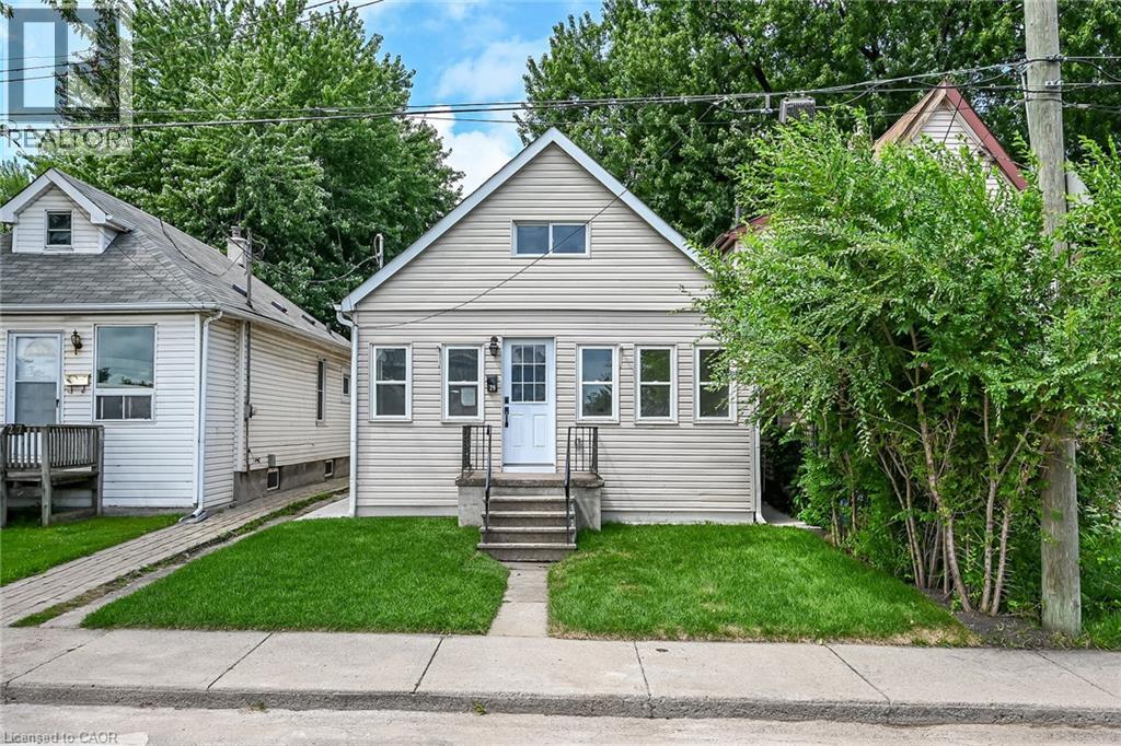 29 Mckinstry Street, Hamilton, Ontario L8L 6C2 - Photo 2 - 40857184