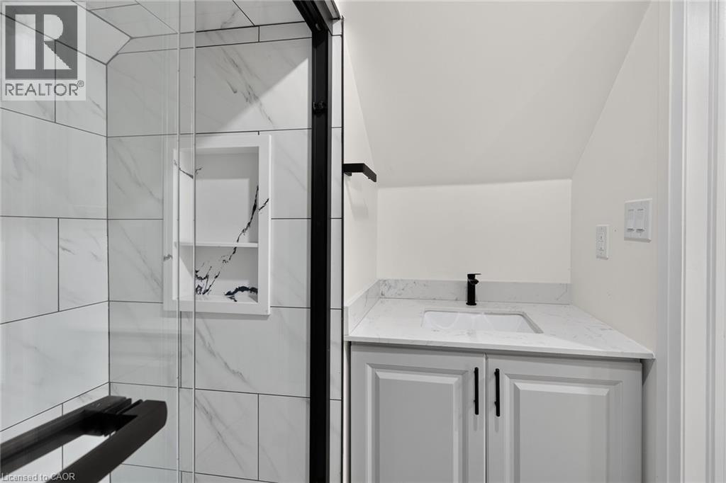 29 Mckinstry Street, Hamilton, Ontario L8L 6C2 - Photo 20 - 40857184