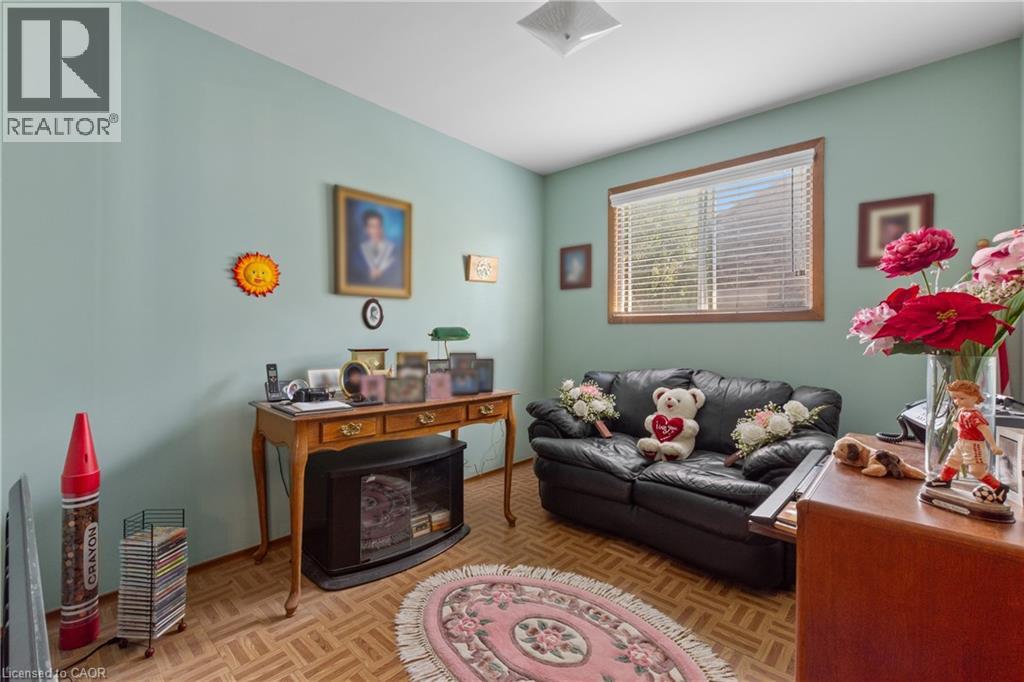 202 Ray Street N, Hamilton, Ontario L8R 2Y2 - Photo 17 - 40838049