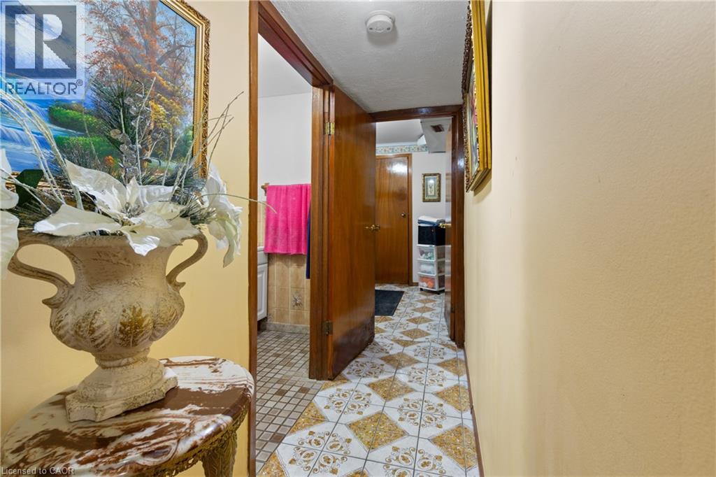 202 Ray Street N, Hamilton, Ontario L8R 2Y2 - Photo 33 - 40838049