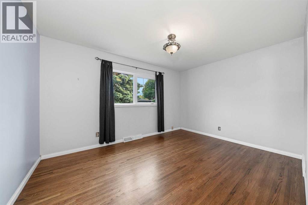 4511 41 Avenue Sw, Calgary, Alberta  T3E 1G6 - Photo 14 - A2335264