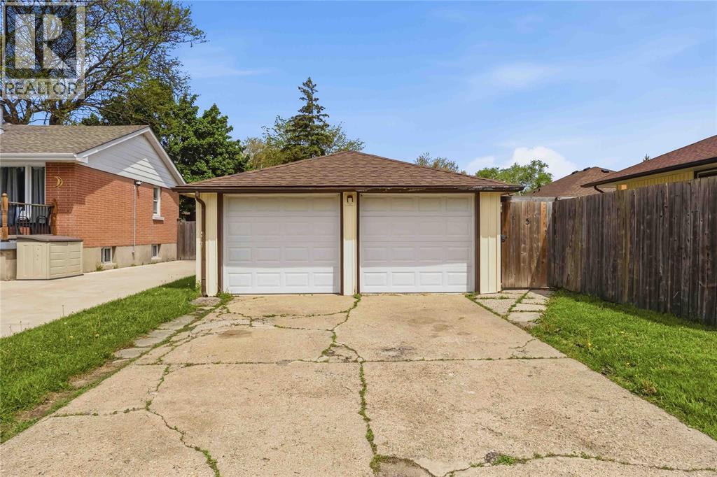 5 Aberdeen Avenue, Sarnia, Ontario  N7S 2N5 - Photo 32 - 26011656