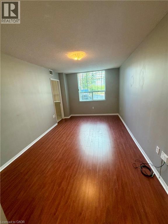 1270 MAPLE CROSSING Boulevard E Unit# 103