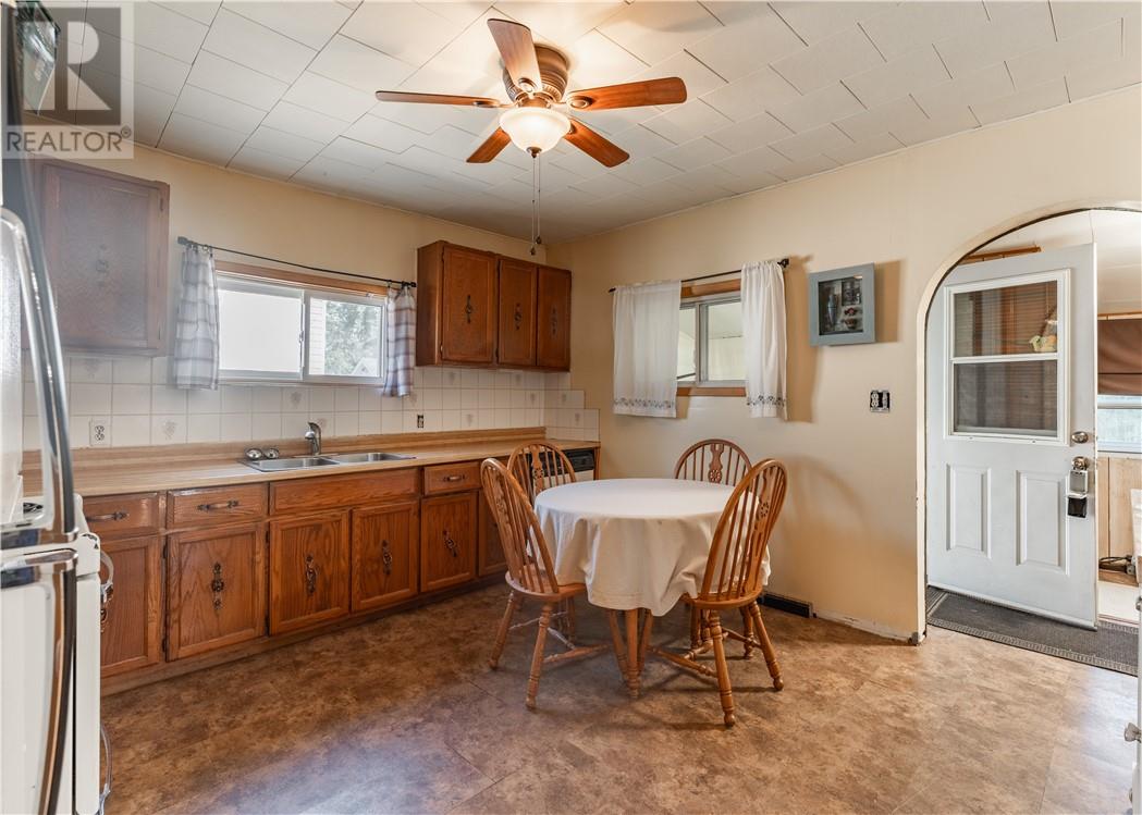 3426 Falconbridge Highway, Garson, Ontario  P3L 1E5 - Photo 8 - 2129906
