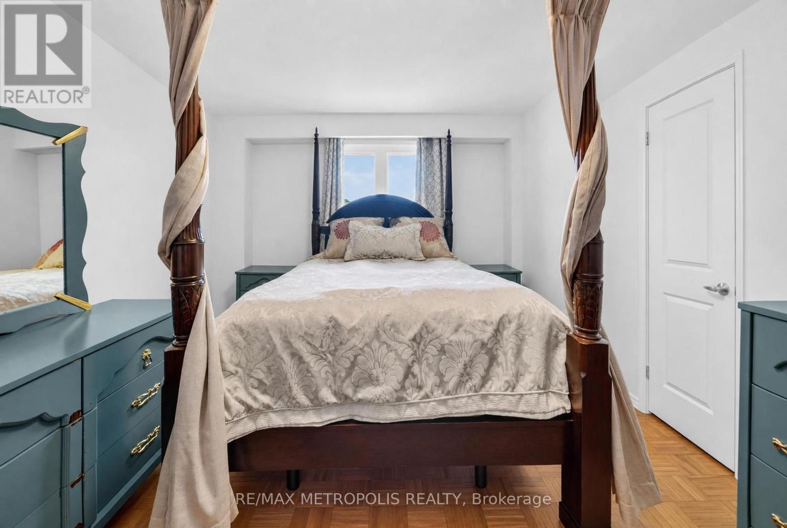 6370 Hillsdale Drive, Whitchurch-Stouffville, Ontario  L4A 3B8 - Photo 15 - N13680236