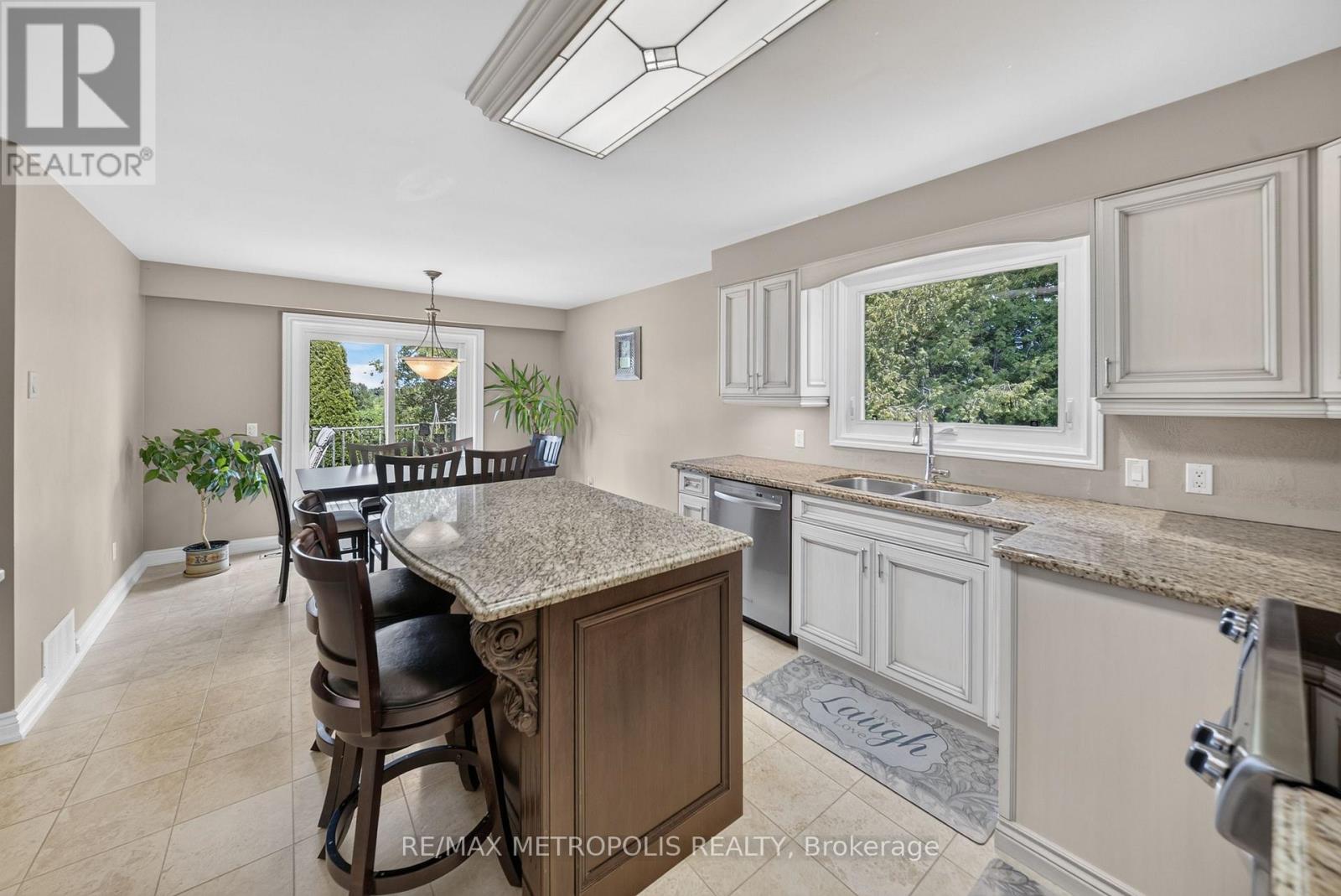 6370 Hillsdale Drive, Whitchurch-Stouffville, Ontario  L4A 3B8 - Photo 12 - N13680236