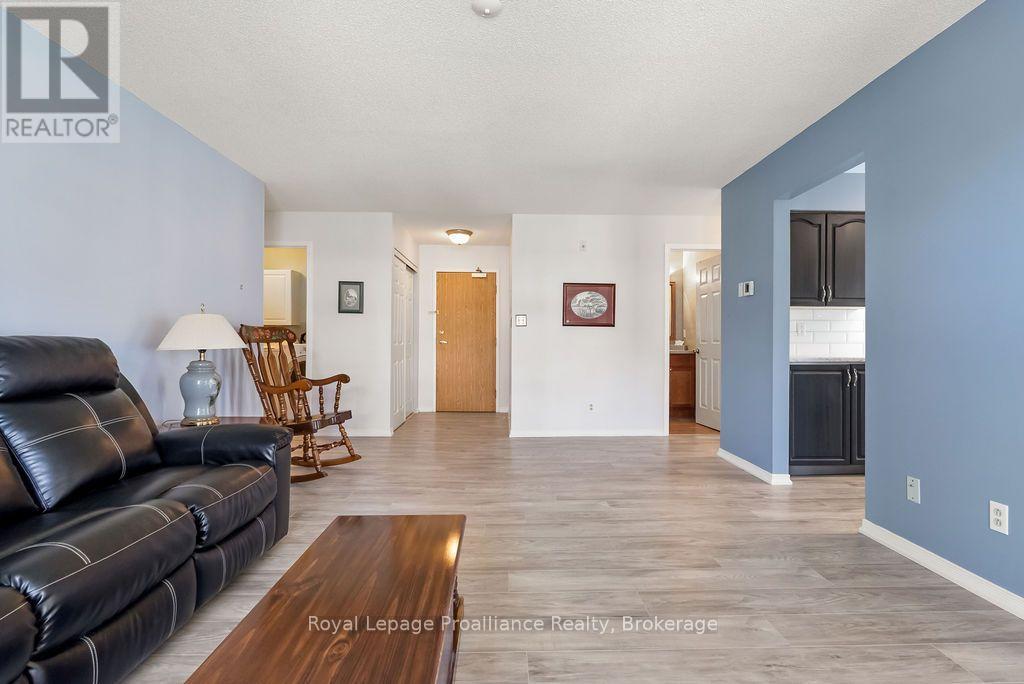 208 - 54 Tripp Boulevard, Quinte West, Ontario  K8V 5V1 - Photo 5 - X13695176