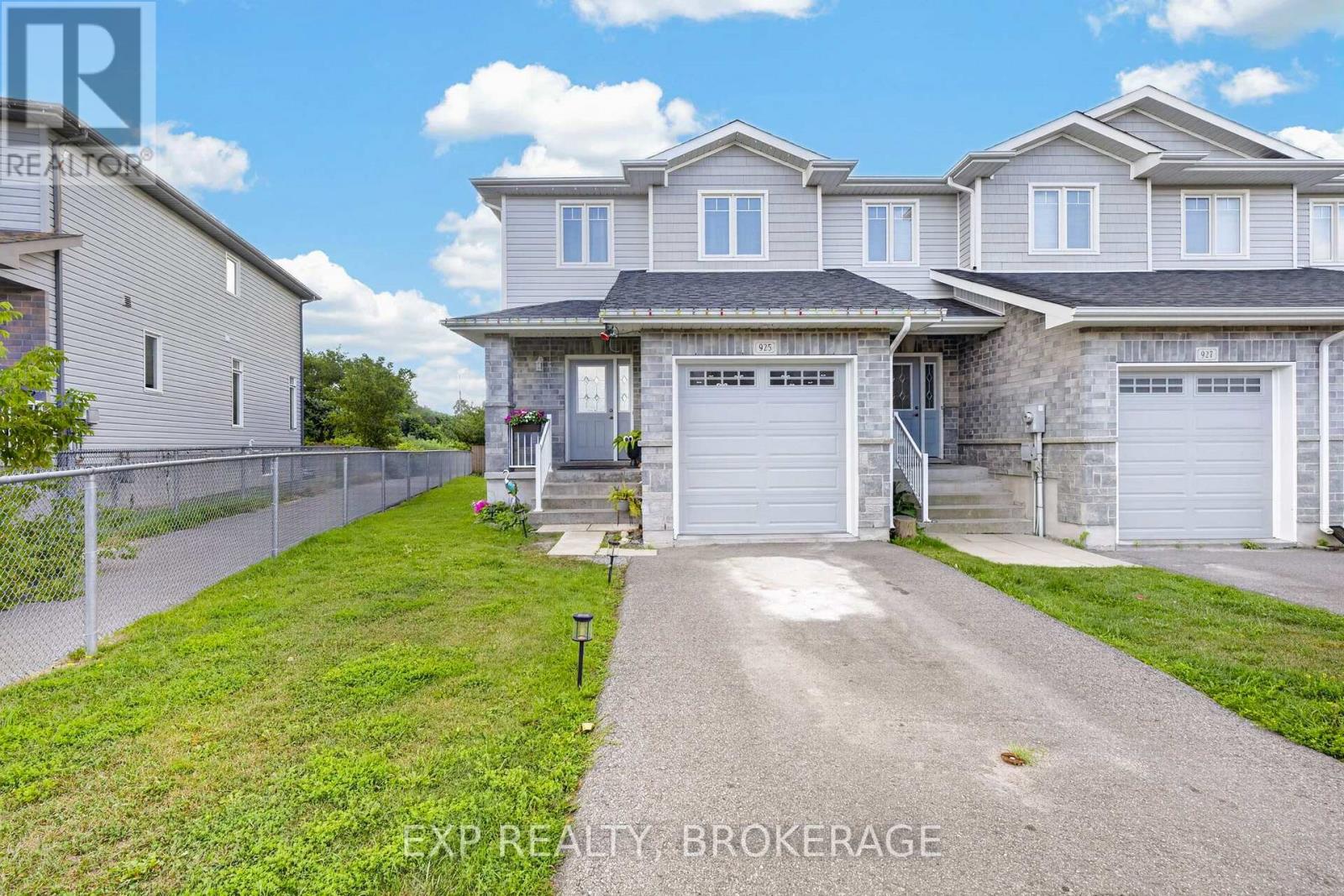 925 Blossom Street, Kingston, Ontario