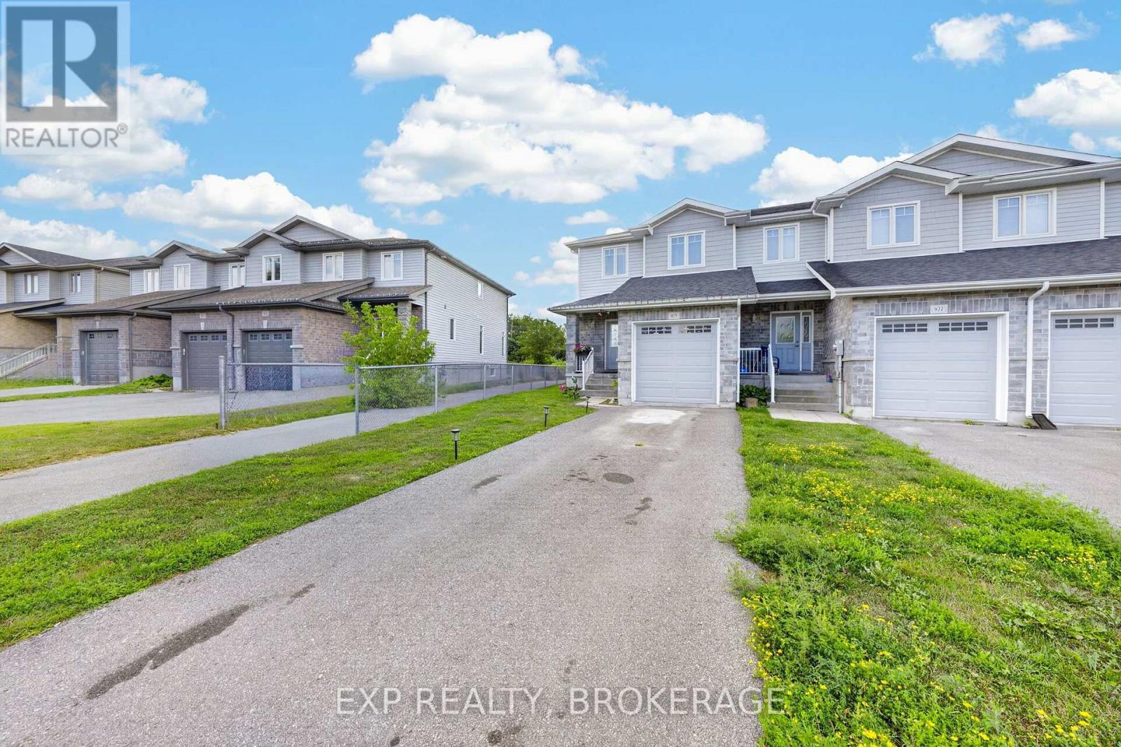 925 Blossom Street, Kingston, Ontario K7P 0N2 - Photo 2 - X13695010