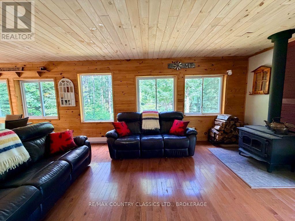 1068c Jacques Bay Road, Addington Highlands, Ontario  K0H 1K0 - Photo 8 - X13695054