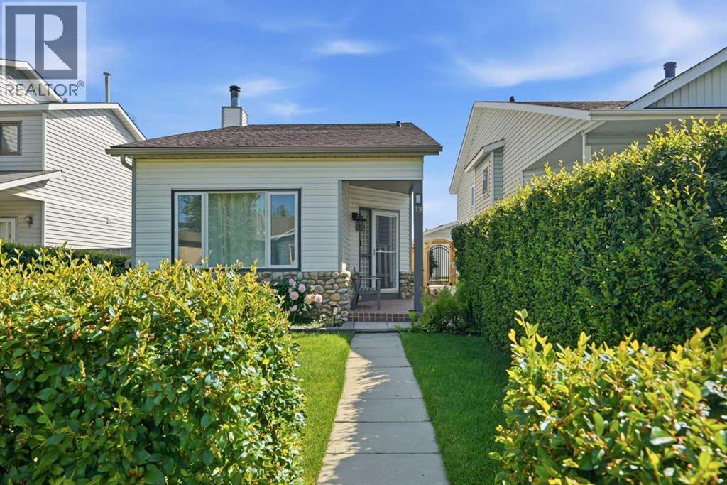 19 Millcrest Way Sw, Calgary, Alberta  T2Y 2M4 - Photo 1 - A2328520