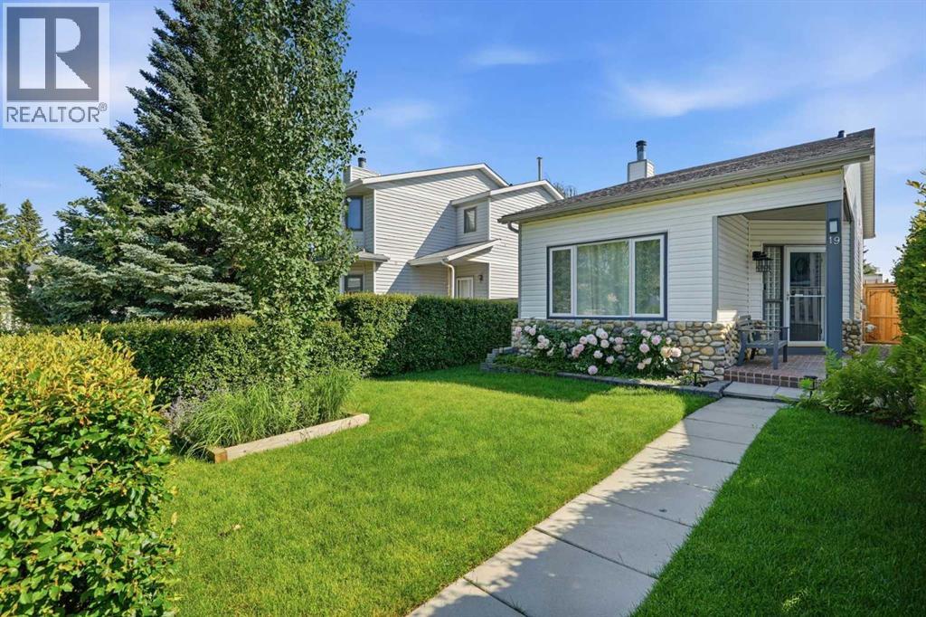 19 Millcrest Way Sw, Calgary, Alberta  T2Y 2M4 - Photo 3 - A2328520