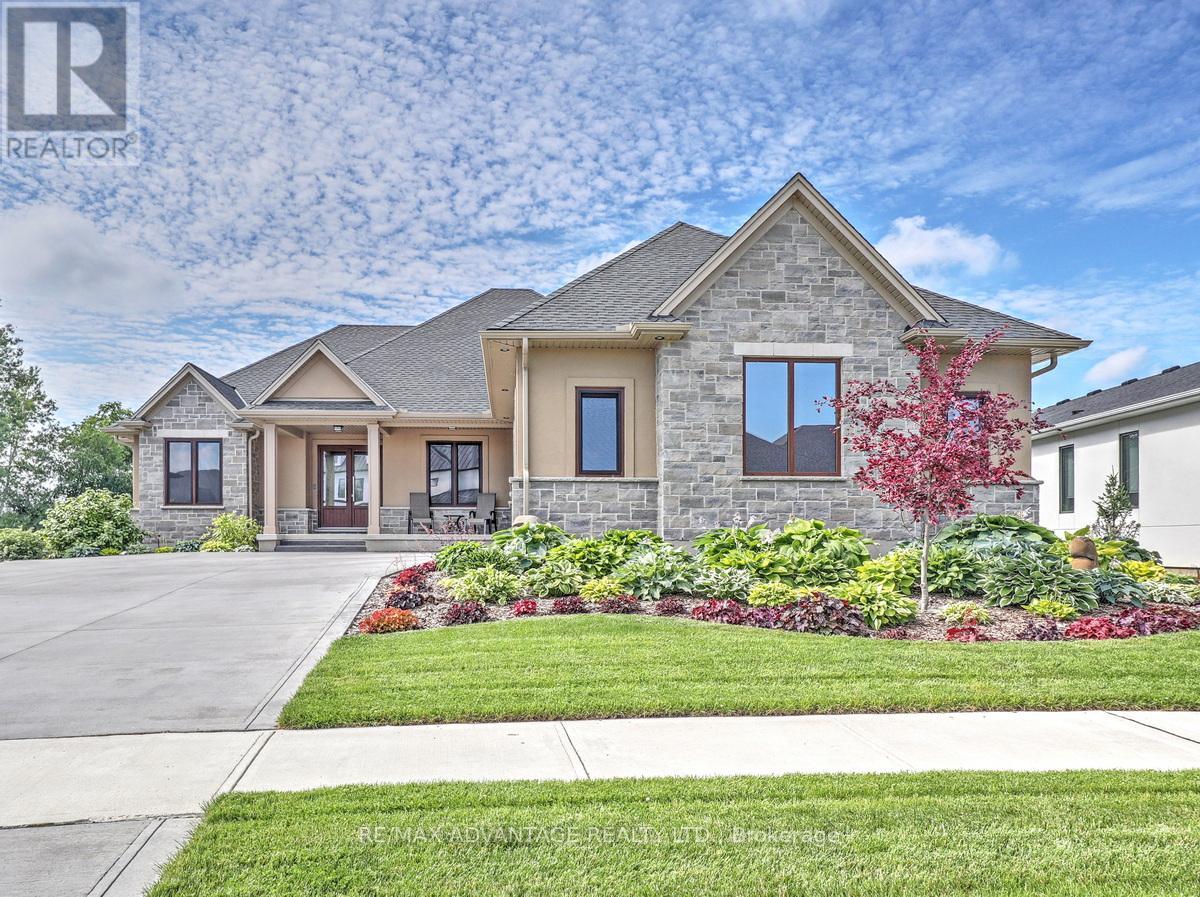240 Edgewater Boulevard, Middlesex Centre, Ontario  N0L 1R0 - Photo 2 - X13694970