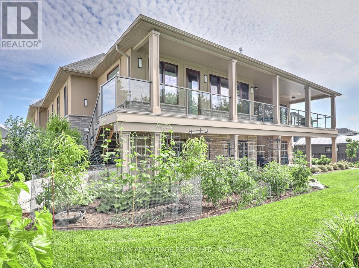240 Edgewater Boulevard, Middlesex Centre, Ontario  N0L 1R0 - Photo 4 - X13694970