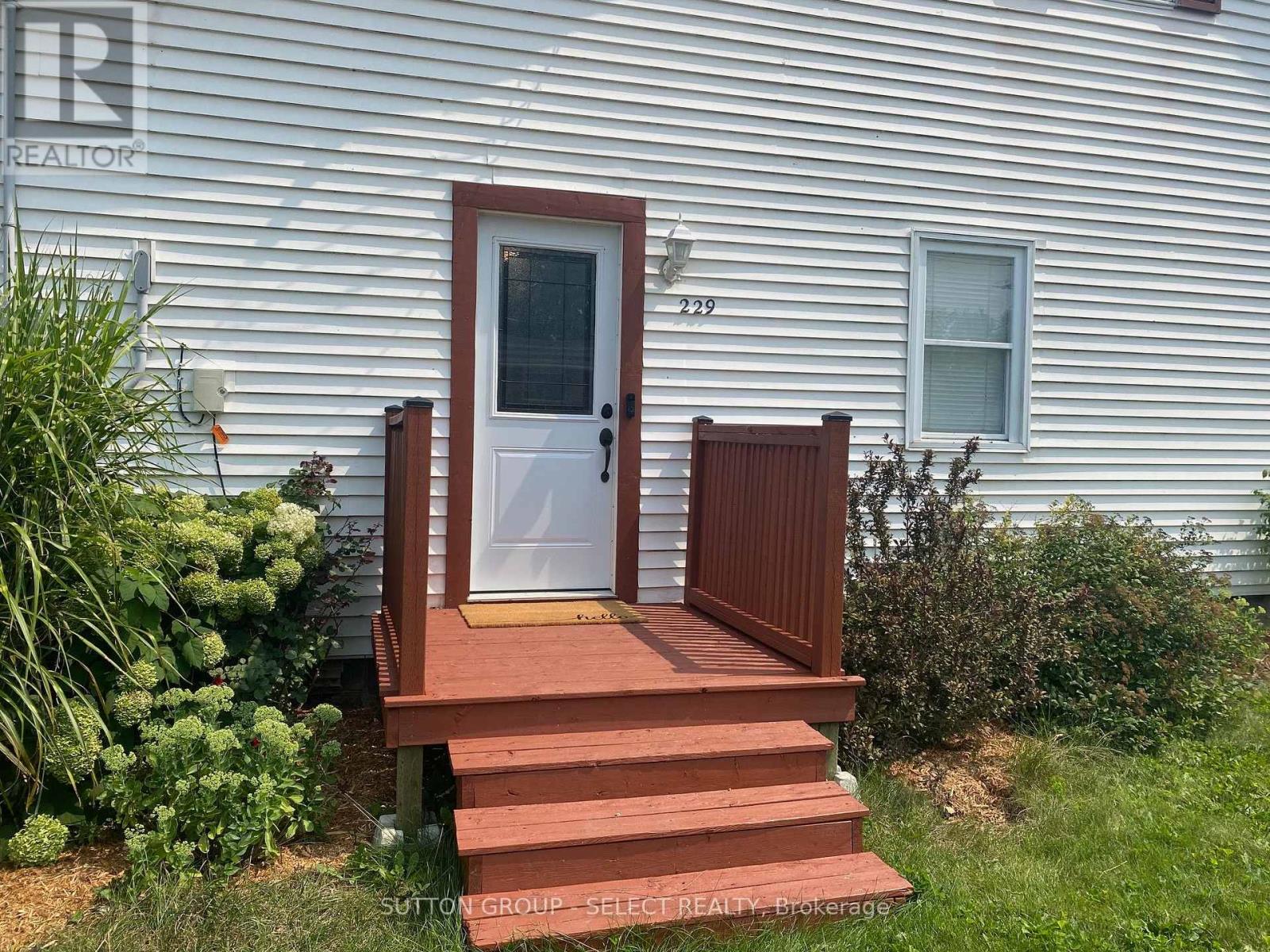 229 Miller Road, Dutton/dunwich, Ontario  N0L 1J0 - Photo 2 - X13695048