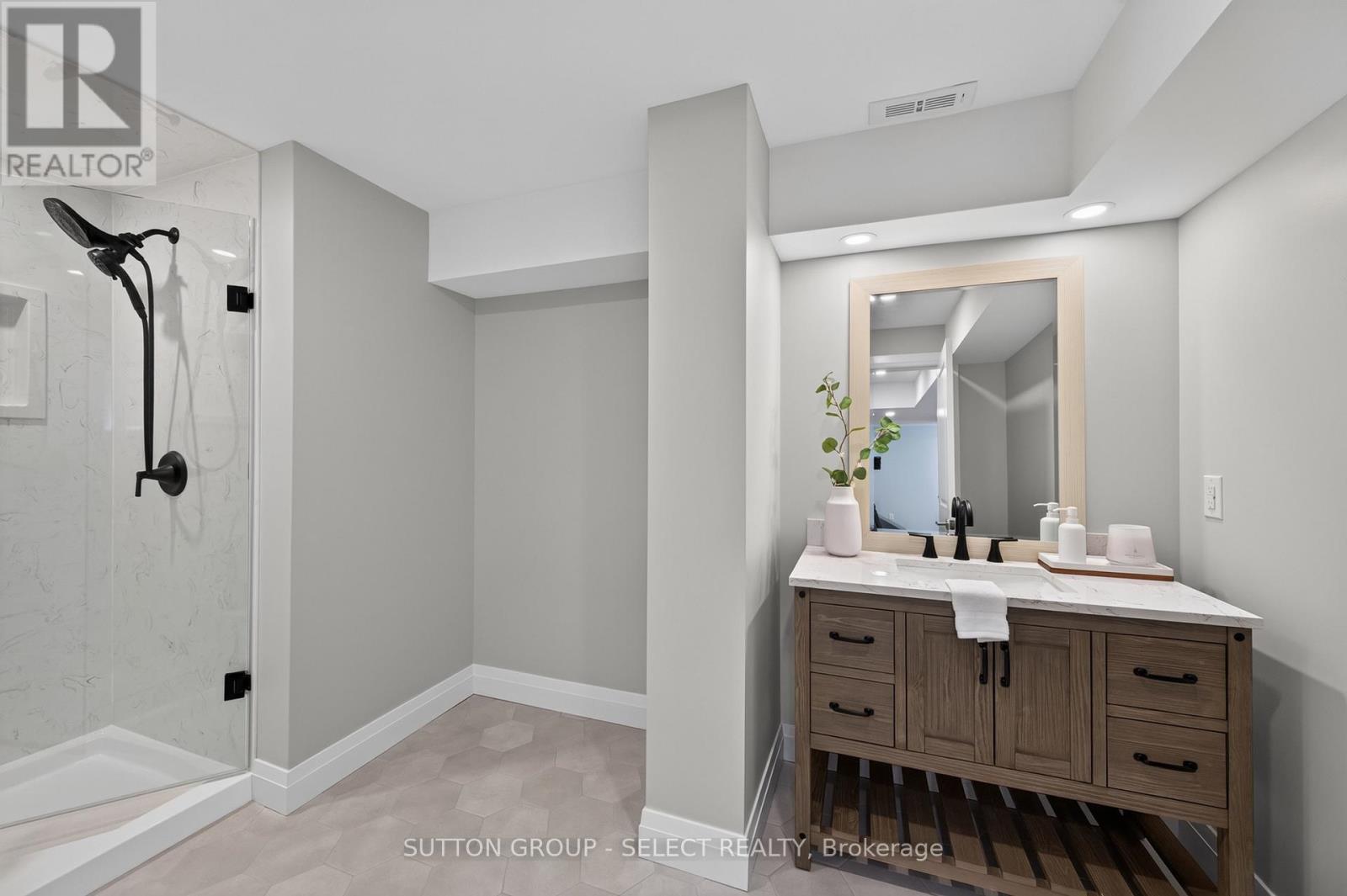 216 Martin Drive, Middlesex Centre, Ontario  N0M 2A0 - Photo 38 - X13695152