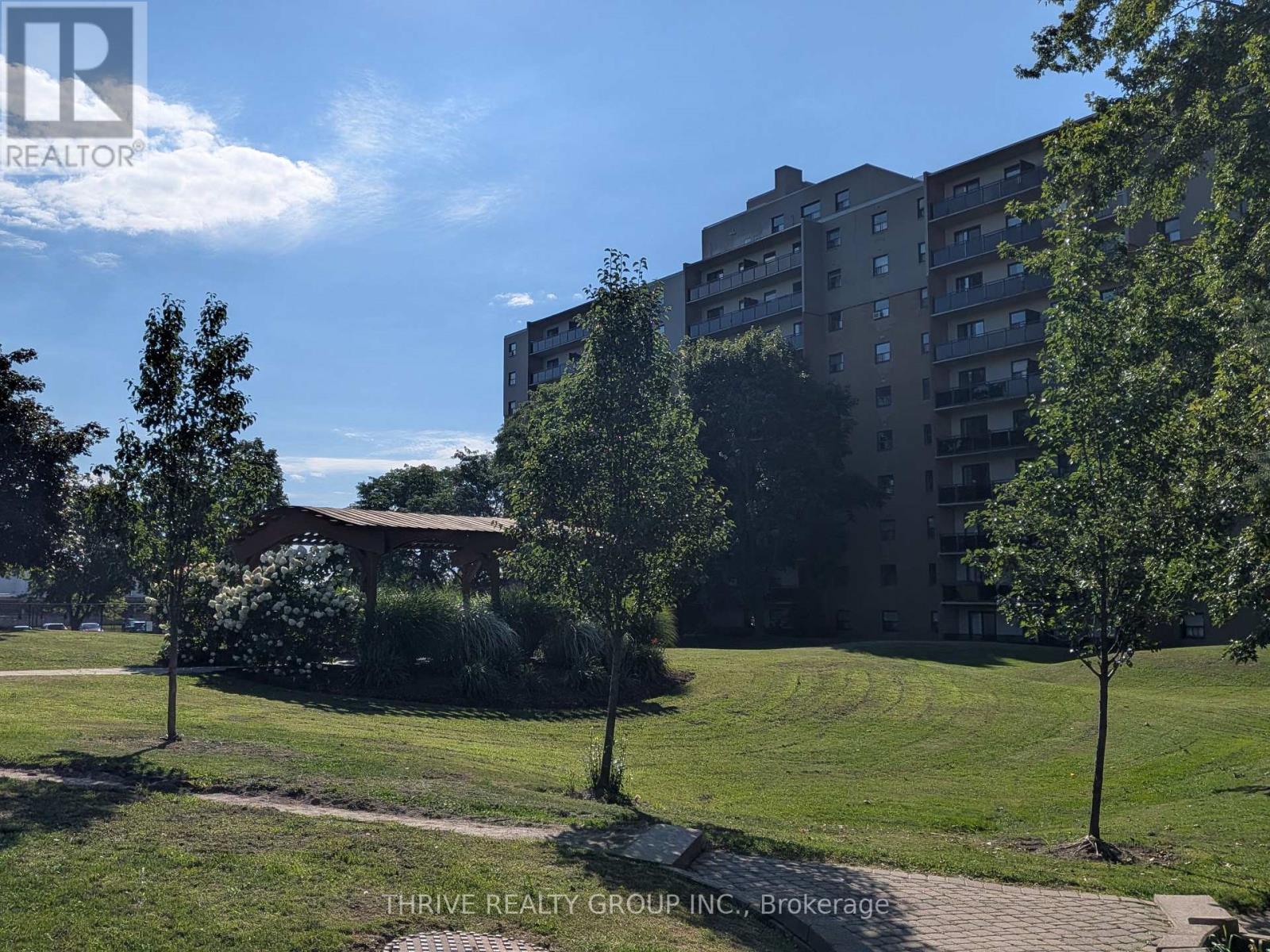 111 - 931 Wonderland Road S, London South, Ontario  N6K 2X6 - Photo 2 - X13695324