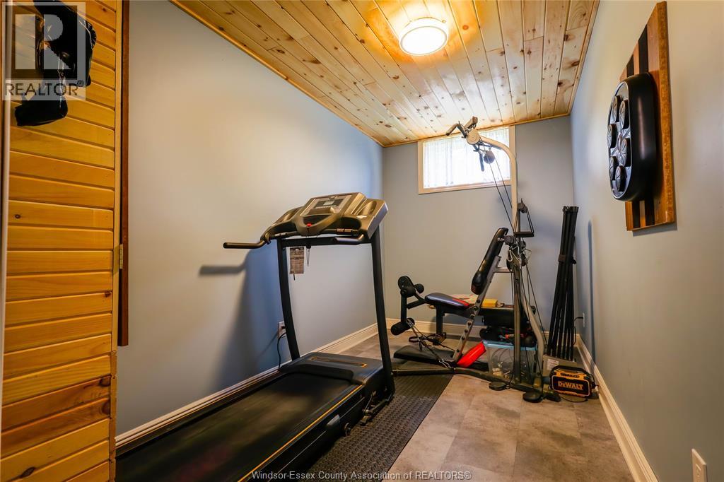 345b Robson Road, Leamington, Ontario  N8H 5G6 - Photo 33 - 26020206