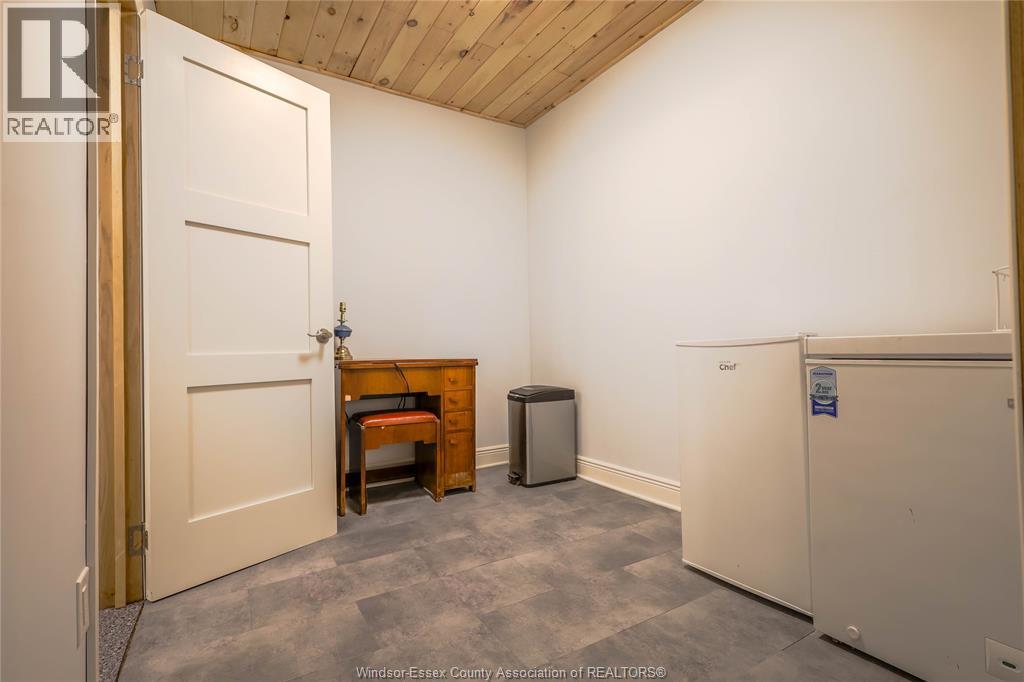 345b Robson Road, Leamington, Ontario  N8H 5G6 - Photo 34 - 26020206