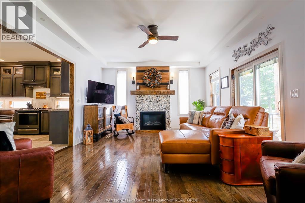 345b Robson Road, Leamington, Ontario  N8H 5G6 - Photo 4 - 26020206