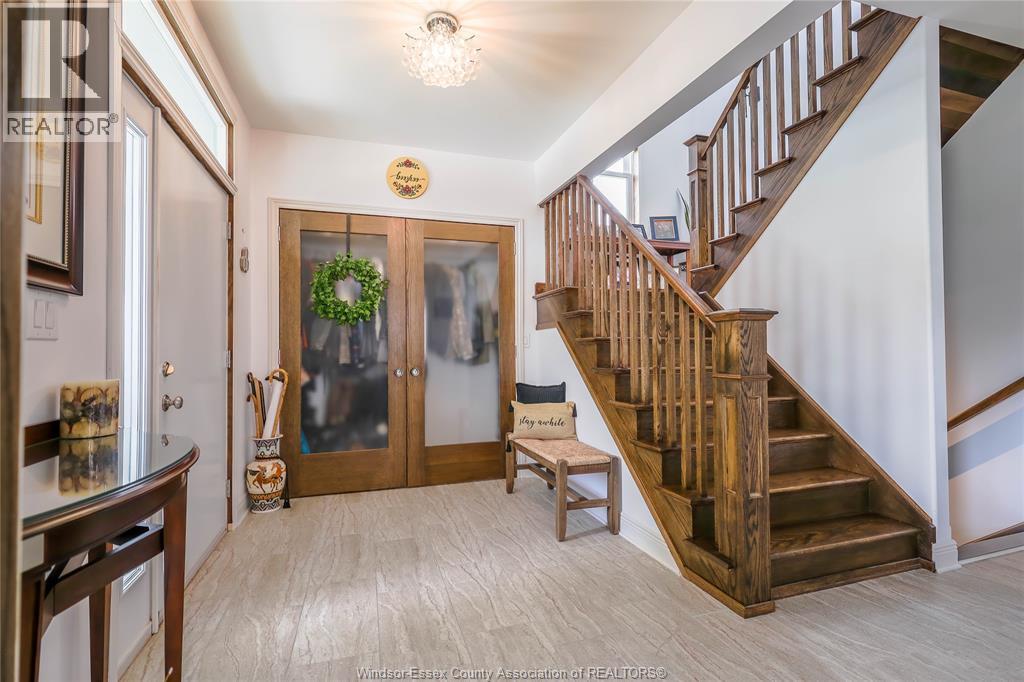 345b Robson Road, Leamington, Ontario  N8H 5G6 - Photo 2 - 26020206