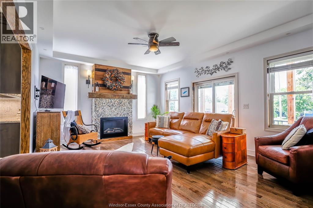345b Robson Road, Leamington, Ontario  N8H 5G6 - Photo 5 - 26020206