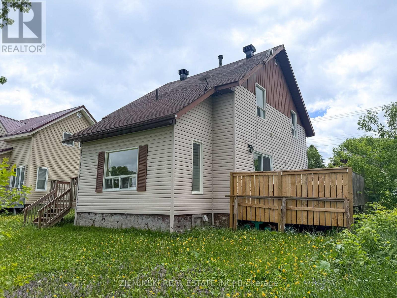 143 Essex Avenue, Iroquois Falls, Ontario  P0K 1E0 - Photo 3 - T13695042