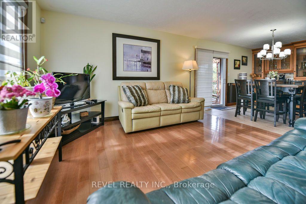 299 Dorans Road, Timmins, Ontario  P4N 7C7 - Photo 3 - T13695070