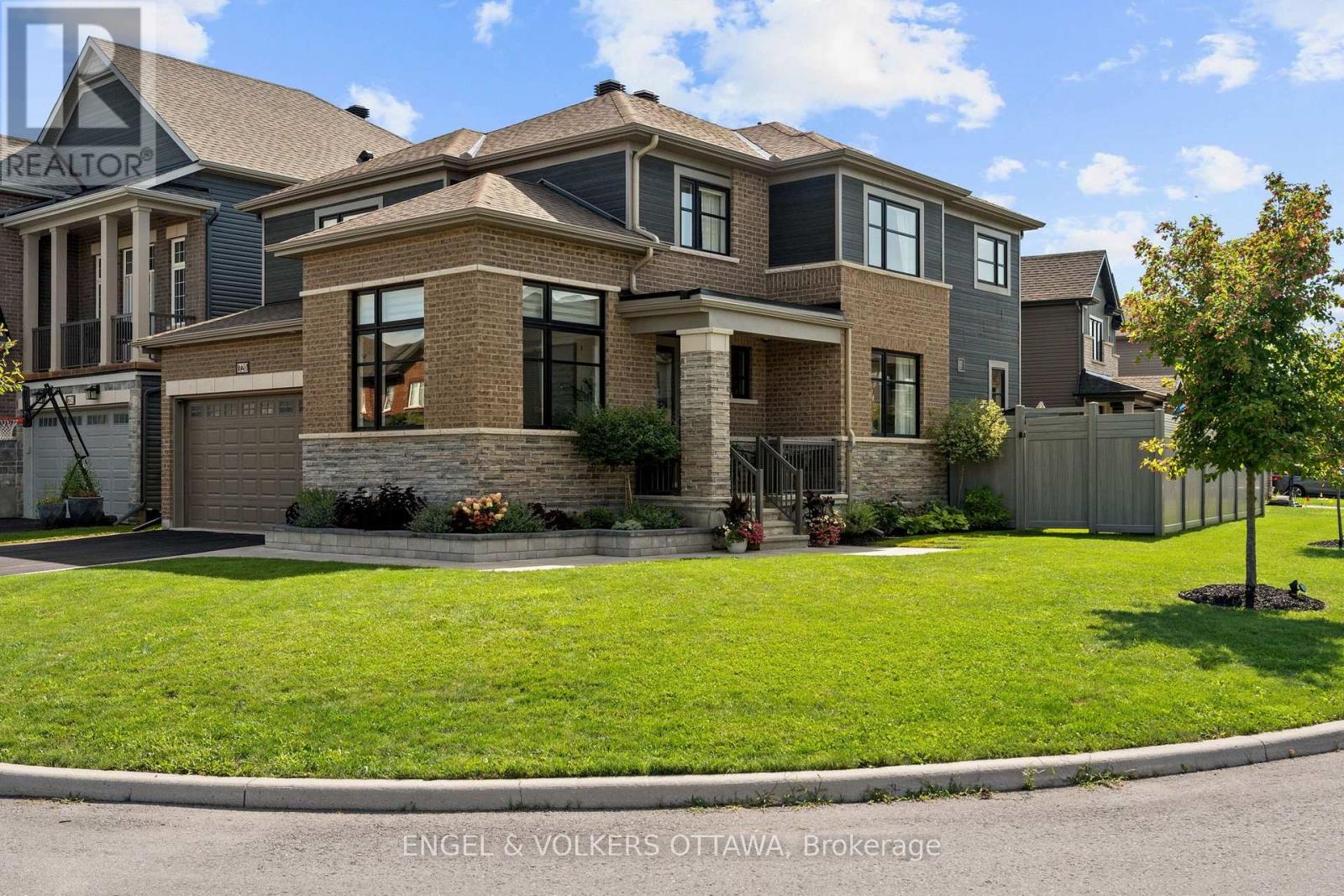 720 COAST CIRCLE, Ottawa, Ontario