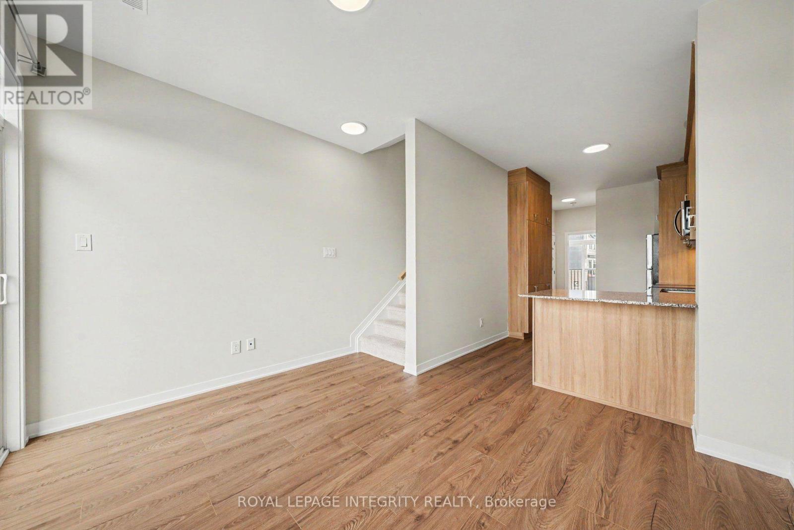 265 Lamarche Avenue, Ottawa, Ontario  K1W 0M5 - Photo 6 - X13695194