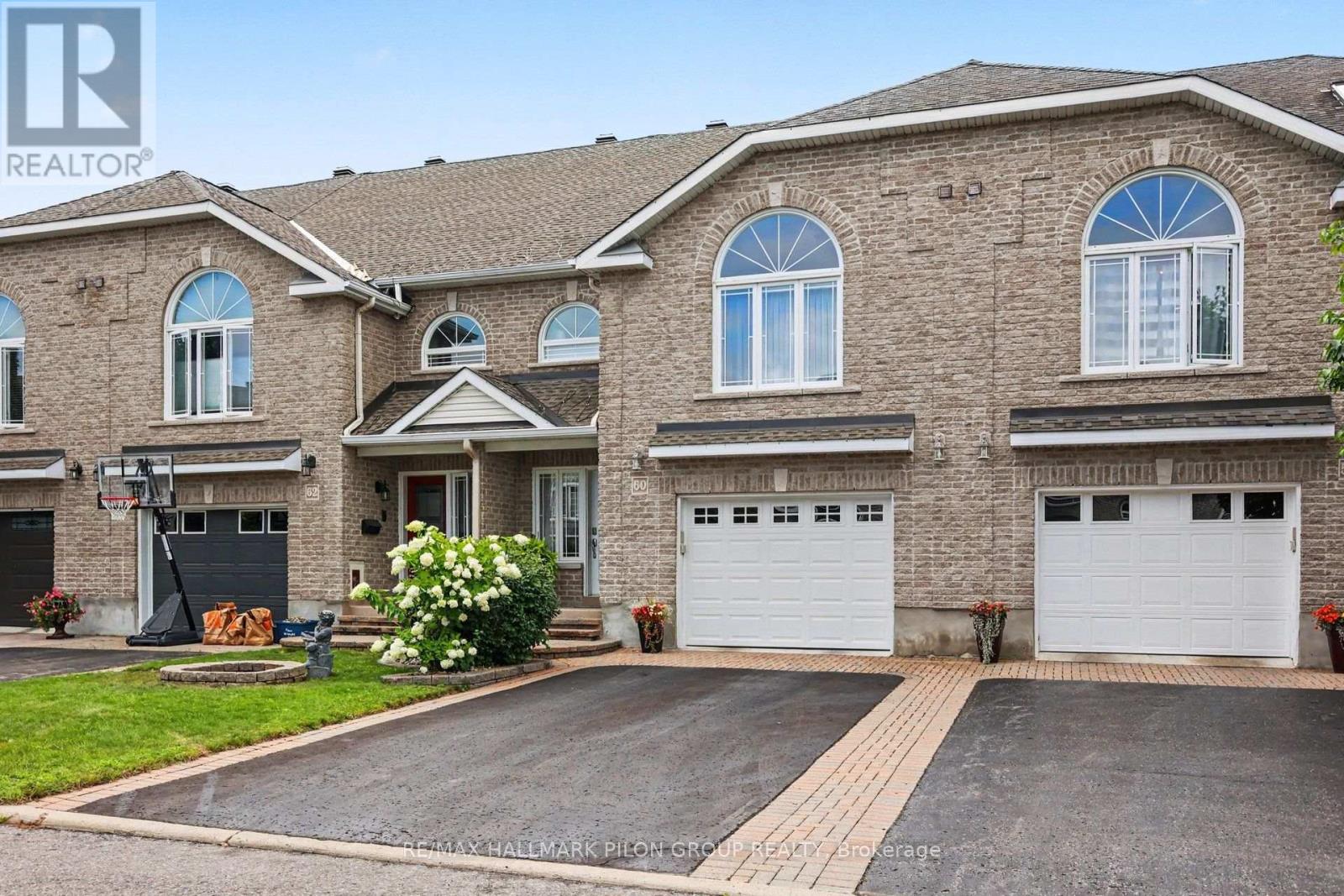 60 Callaway Court, Ottawa, Ontario  K1C 7S4 - Photo 2 - X13695304