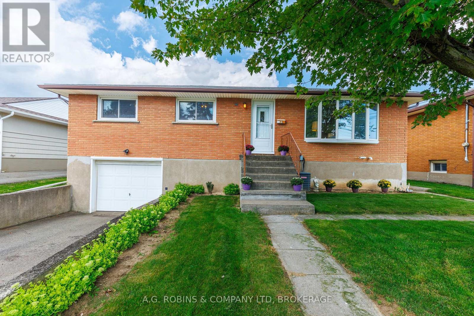 12 Berkley Avenue, Port Colborne, Ontario  L3K 1T2 - Photo 2 - X13694966
