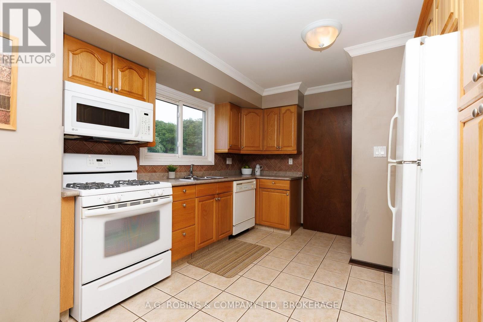 12 Berkley Avenue, Port Colborne, Ontario  L3K 1T2 - Photo 8 - X13694966