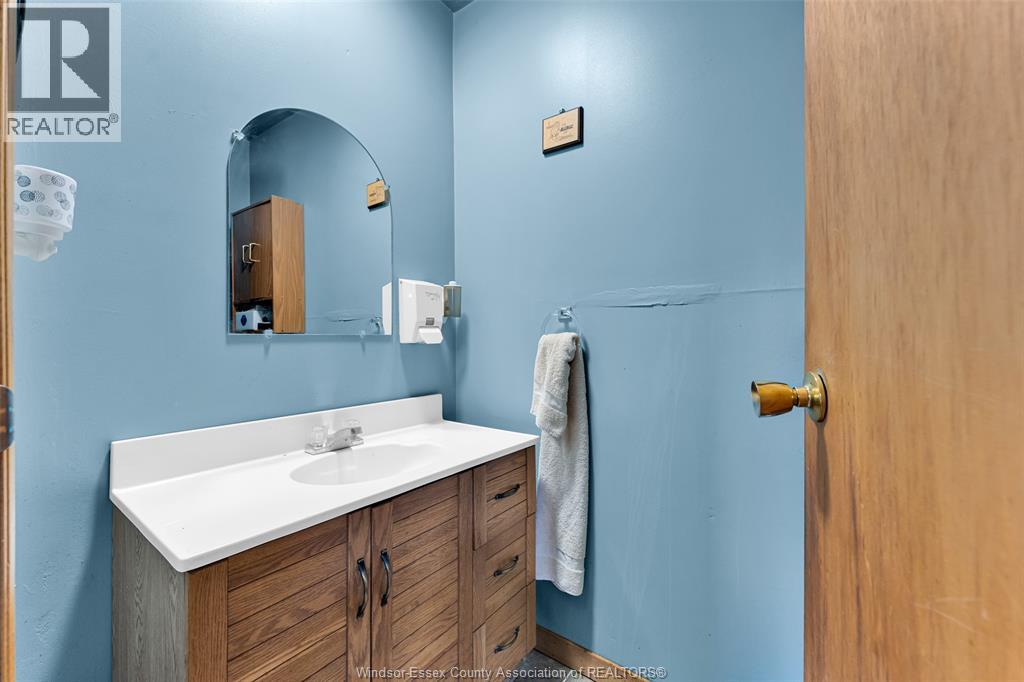 2258 Parkwood, Windsor, Ontario N8W 2J9 - Photo 15 - 26020320