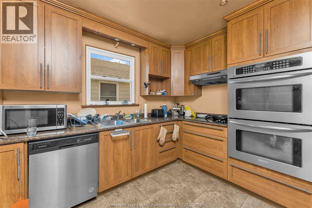 2258 Parkwood, Windsor, Ontario N8W 2J9 - Photo 8 - 26020320