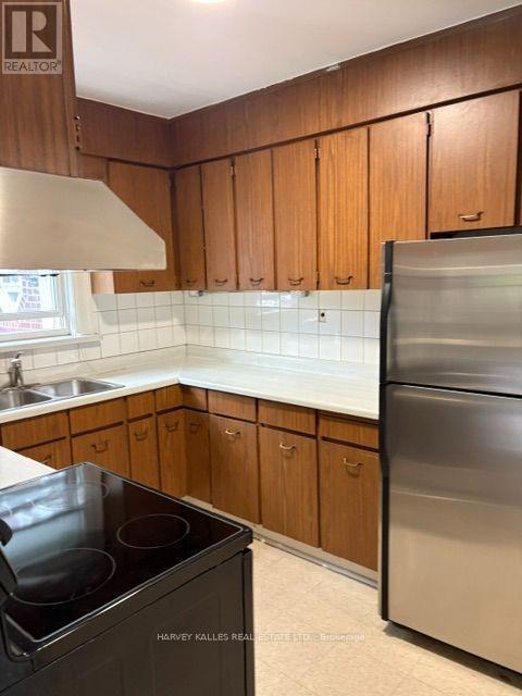1 - 1661 Bathurst Street, Toronto, Ontario  M5P 3K3 - Photo 11 - C13694968