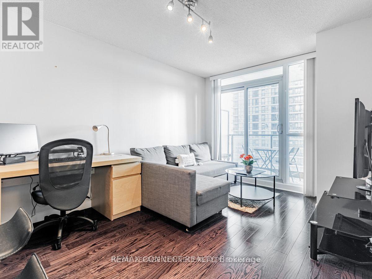 1407 - 18 Harbour Street, Toronto, Ontario  M5J 2Z6 - Photo 11 - C13694988