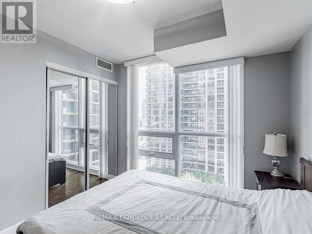 1407 - 18 Harbour Street, Toronto, Ontario  M5J 2Z6 - Photo 15 - C13694988