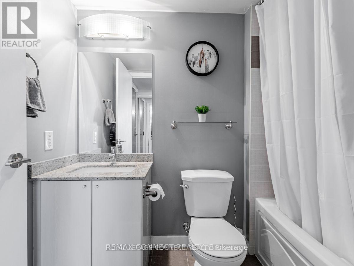 1407 - 18 Harbour Street, Toronto, Ontario  M5J 2Z6 - Photo 17 - C13694988