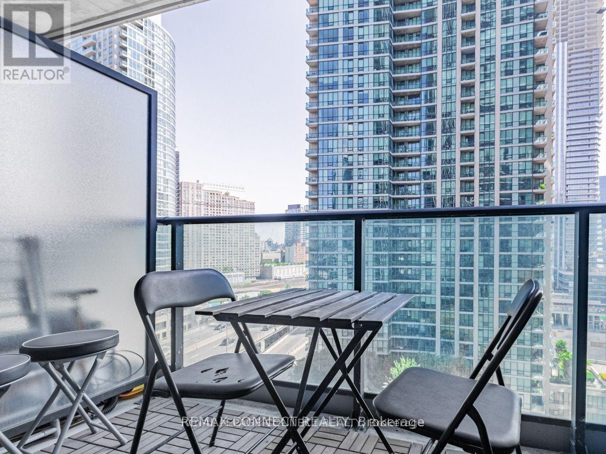 1407 - 18 Harbour Street, Toronto, Ontario  M5J 2Z6 - Photo 19 - C13694988