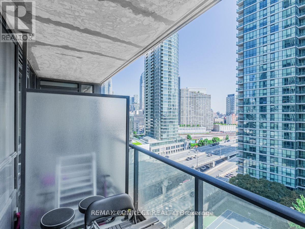 1407 - 18 Harbour Street, Toronto, Ontario  M5J 2Z6 - Photo 20 - C13694988
