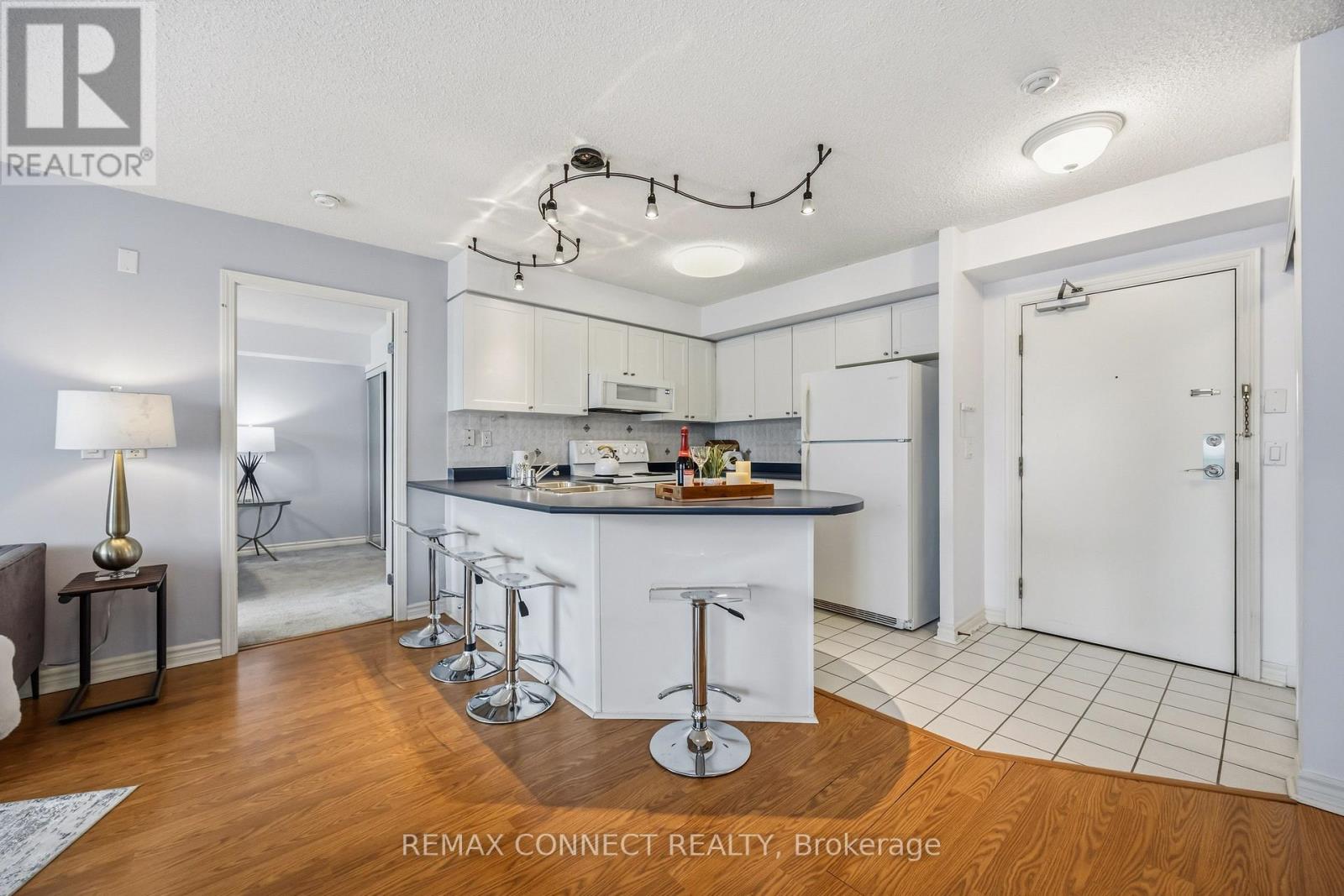 504 - 890 Sheppard Avenue W, Toronto, Ontario M3H 2T5 - Photo 16 - C13695164