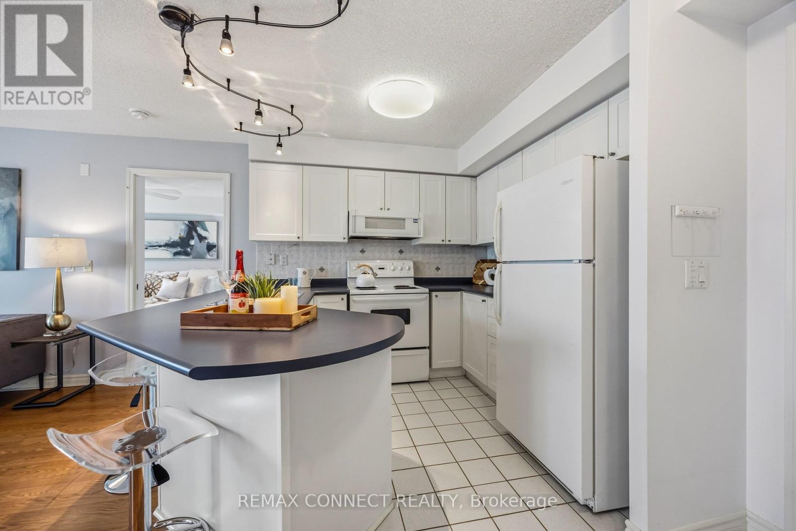 504 - 890 Sheppard Avenue W, Toronto, Ontario M3H 2T5 - Photo 20 - C13695164