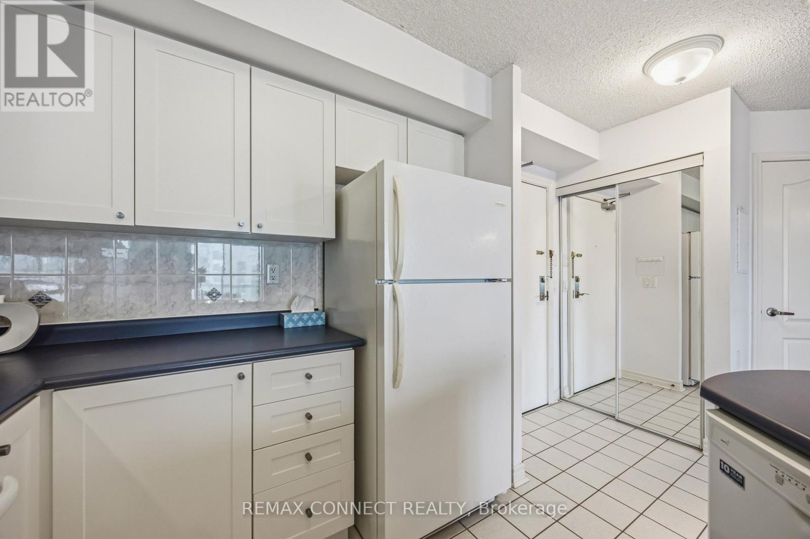 504 - 890 Sheppard Avenue W, Toronto, Ontario M3H 2T5 - Photo 21 - C13695164