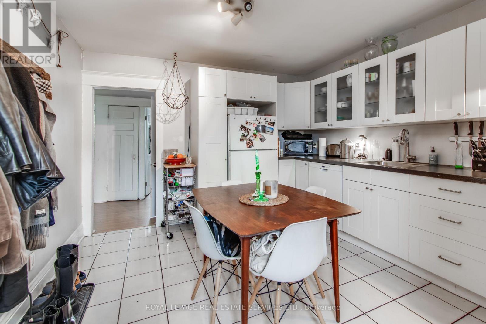 2 - 50 Rusholme Road, Toronto, Ontario  M6J 3H5 - Photo 5 - C13695220