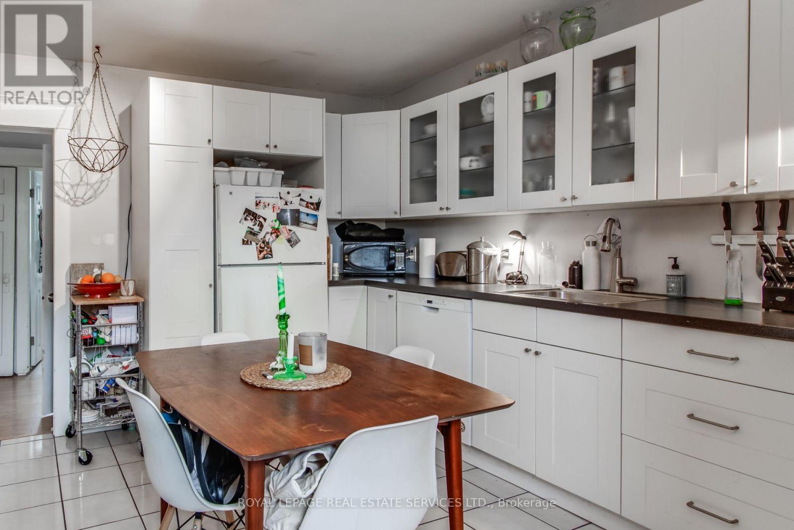 2 - 50 Rusholme Road, Toronto, Ontario  M6J 3H5 - Photo 6 - C13695220