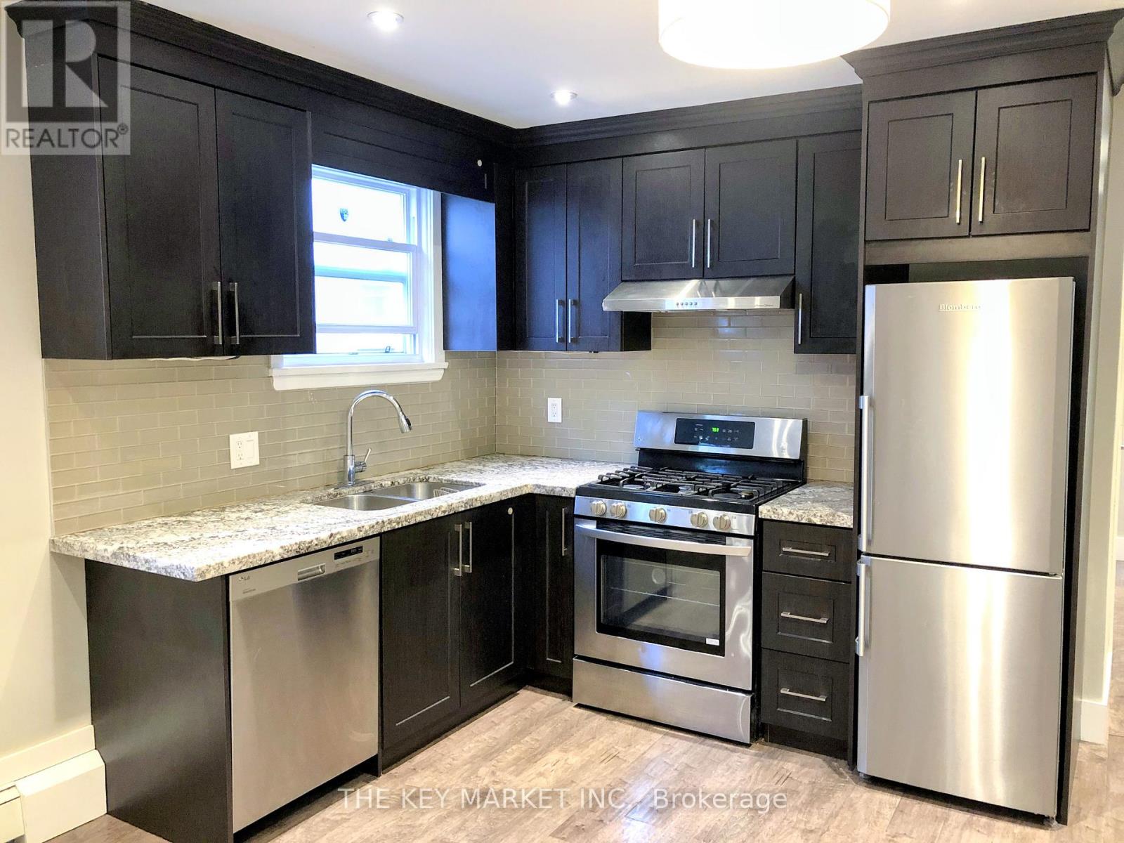 2 - 211 St Clements Avenue, Toronto, Ontario  M4R 1H3 - Photo 10 - C13695228