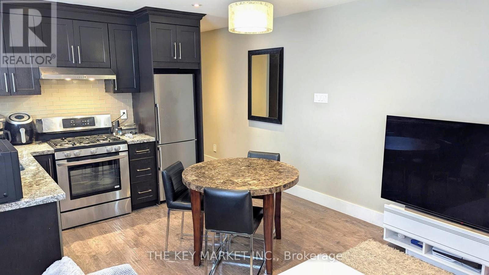 2 - 211 St Clements Avenue, Toronto, Ontario  M4R 1H3 - Photo 33 - C13695228